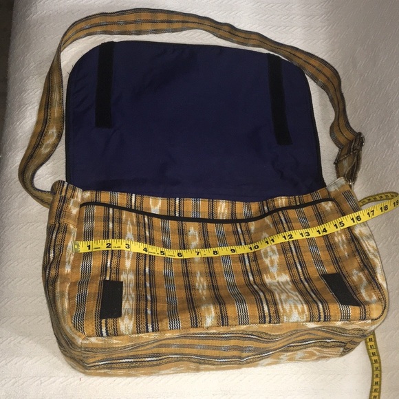 LIN CANOLA Guatemalan handwoven messenger bag - Picture 11 of 11